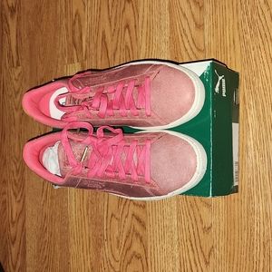 NWT Puma suede deco size 9